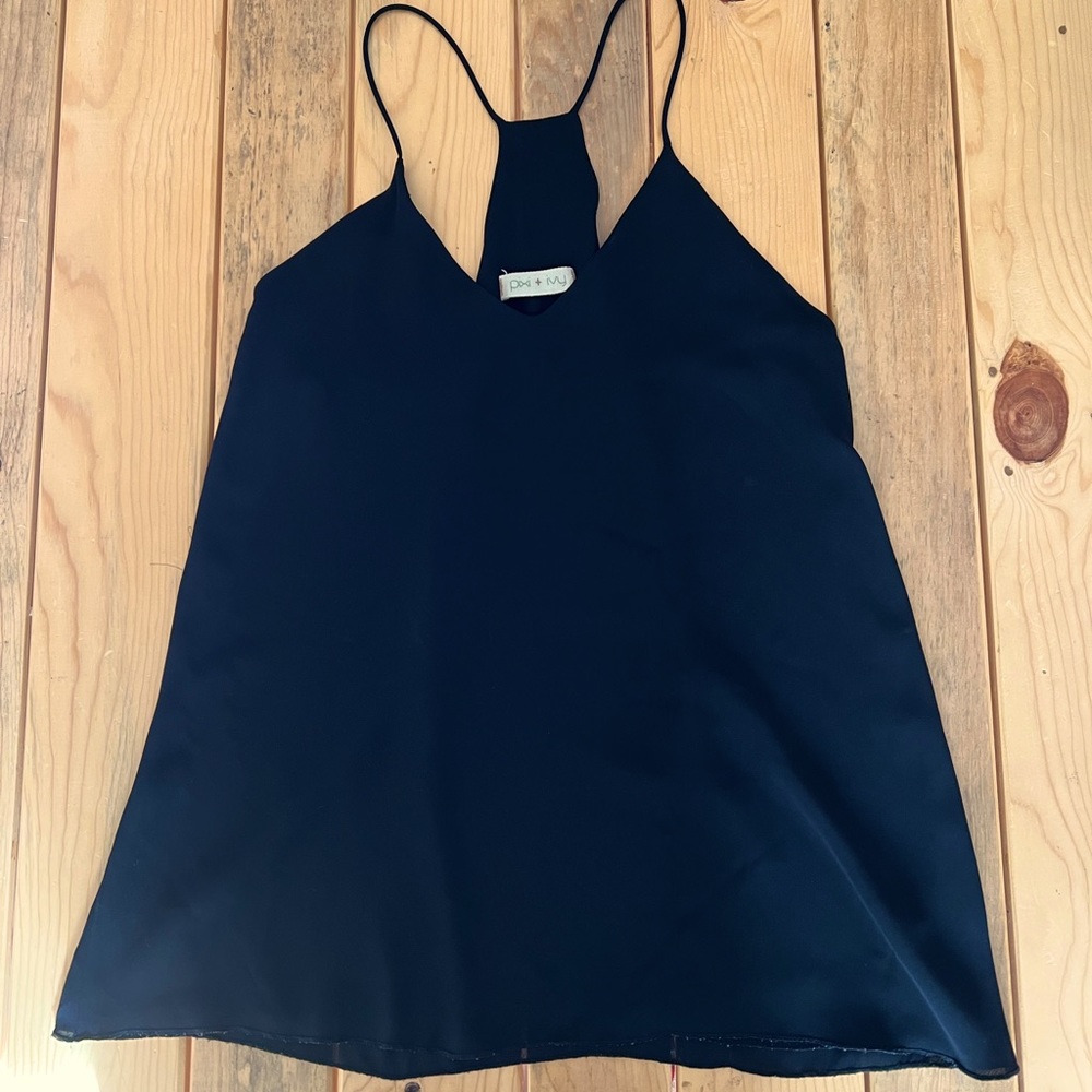 Boutique brand flowing tank